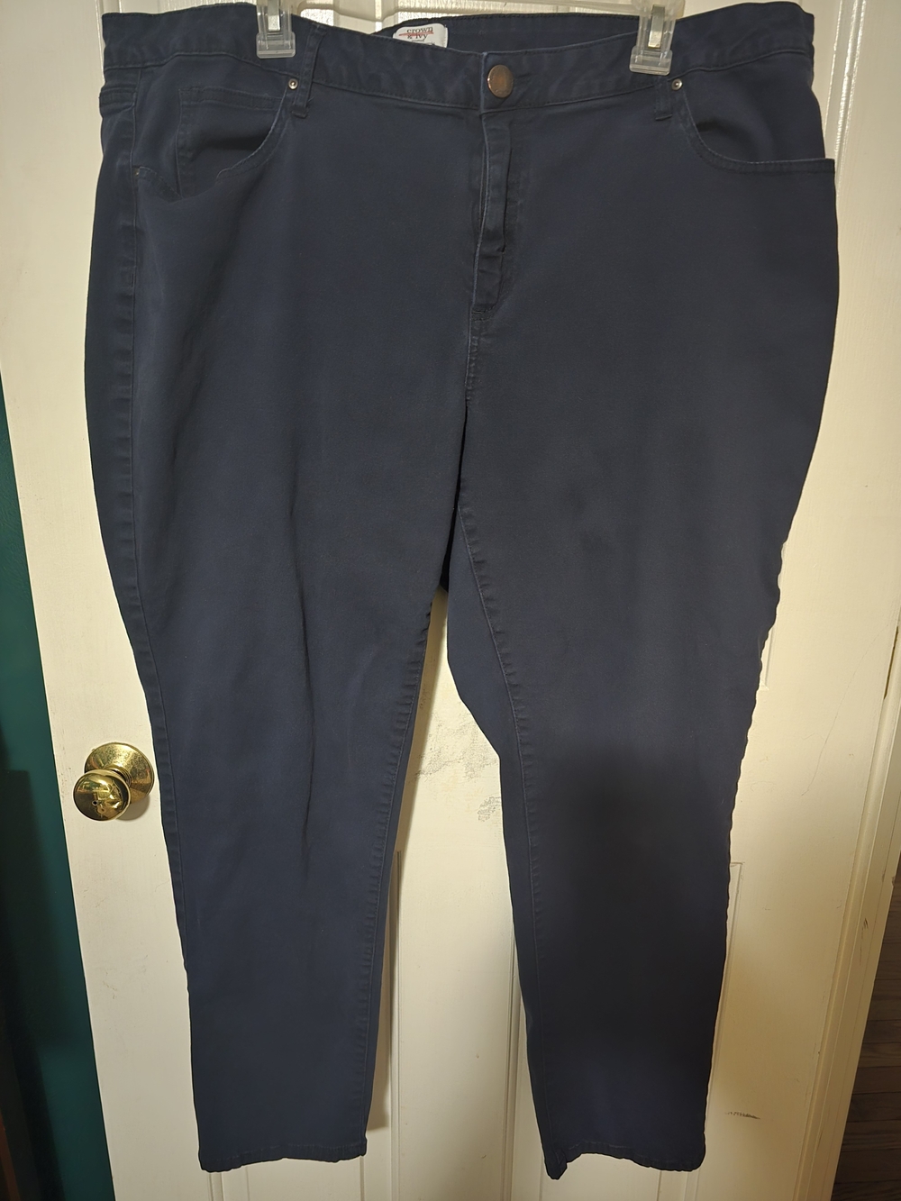 crown & ivy Women's Navy Skinny Jeans